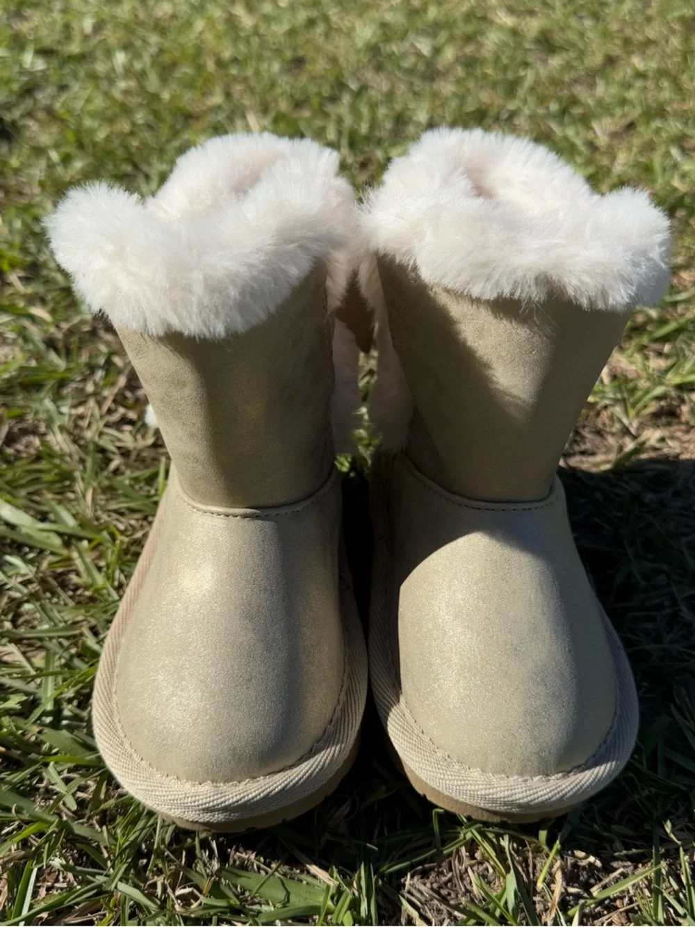 The Children’s Place Toddler Girls Boots‎ Size 5 Beige Faux Fur Bow Winter NWOT